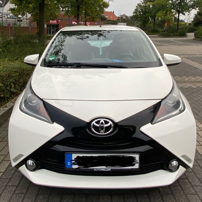 Aygo (X)