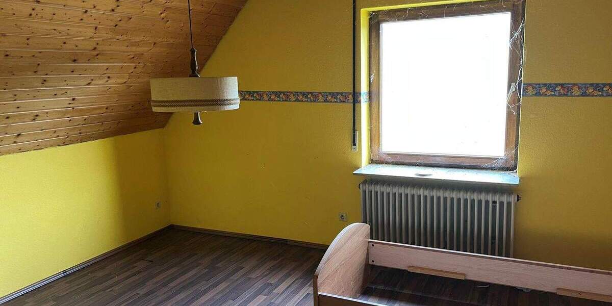 Mehrfamilienhaus, Wohnhaus Meßstetten Oberdigisheim - 7 Zimmer, 202 m&sup2;, 245.000&euro; | Angebot:25775849