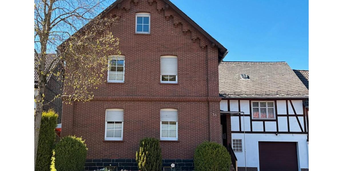 Einfamilienhaus Breidenbach - 7 Zimmer, 134 m&sup2;, 255.000&euro; | Angebot:26327518