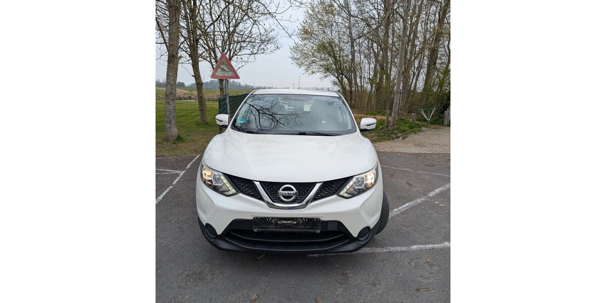 Nissan Qashqai 175.261 km 7.777 &euro; Hinte 26759