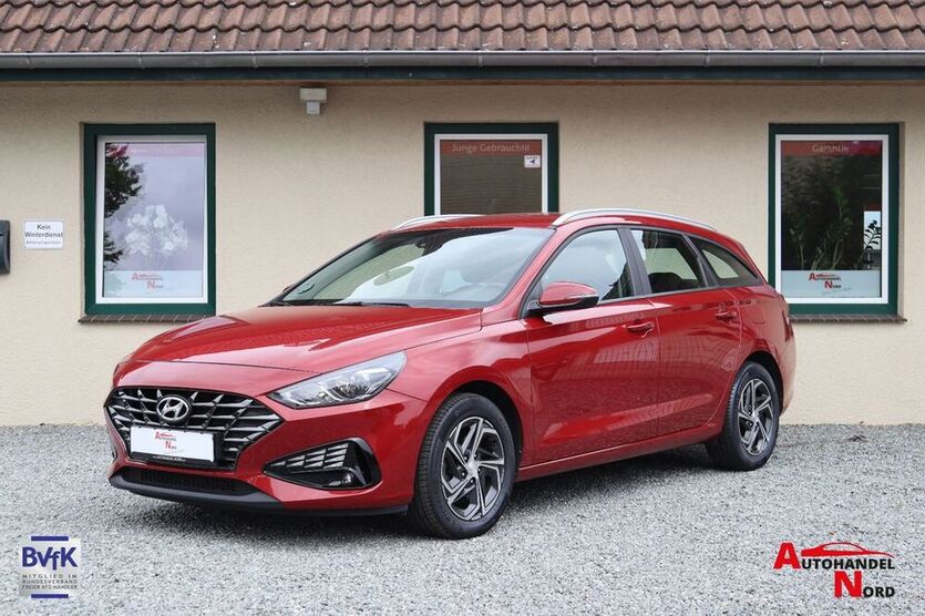 i30