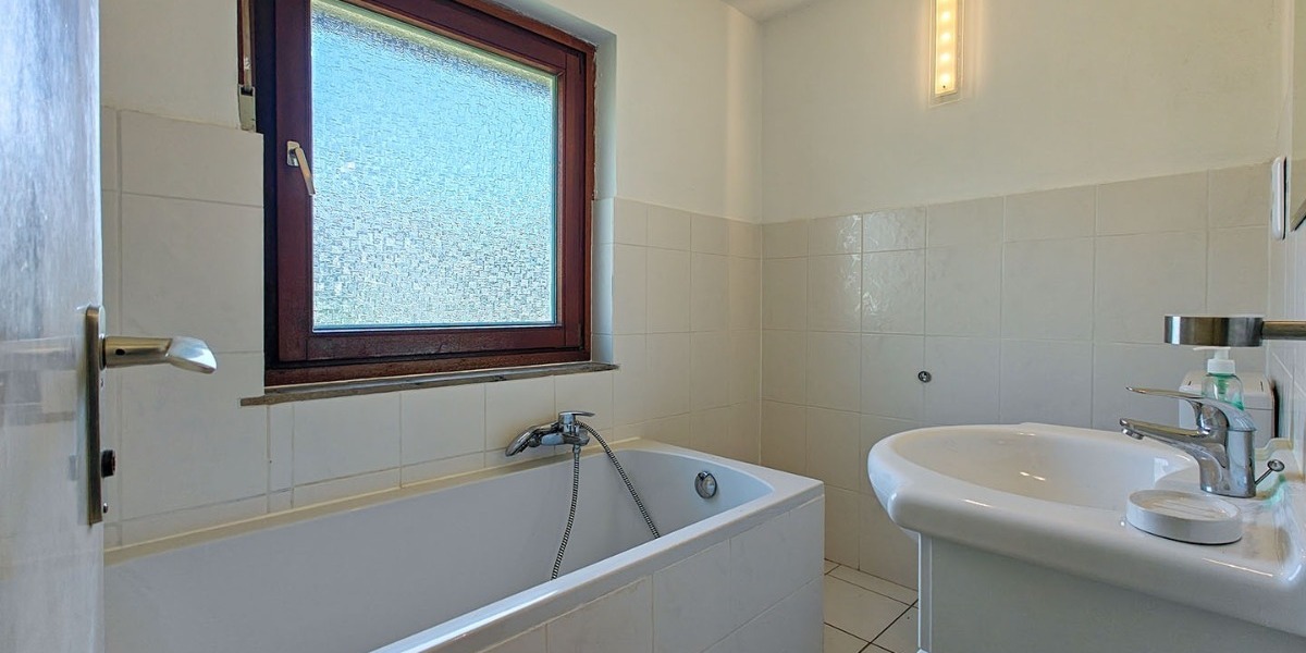 Reihenendhaus mit PKW Stellplatz in Orschel-Hagen - Reihenendhaus Reutlingen Orschel-Hagen | Angebot:27130740