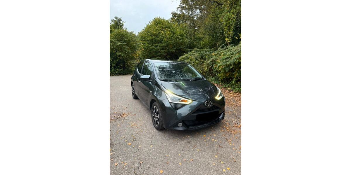 Toyota Aygo (X) 70.000 km 8.400 &euro; Hamburg 22397