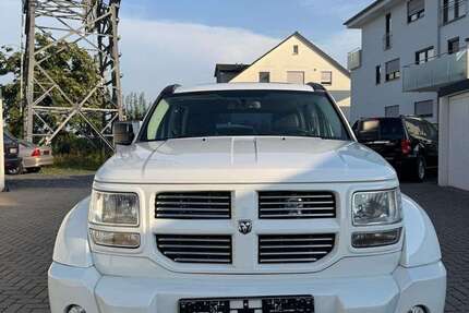 Dodge Nitro 123.000 km 13.850 € Petersberg 36100