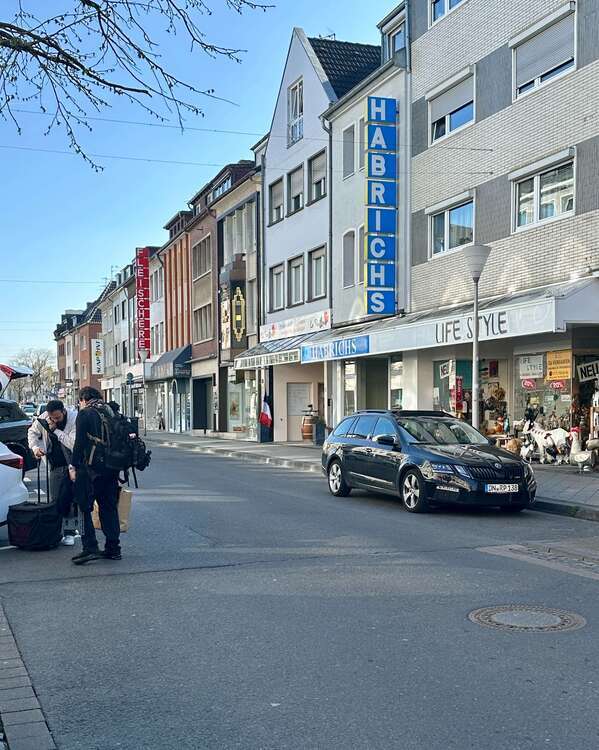 Haus zum Kaufen in Düren 420.000 € 269 m²