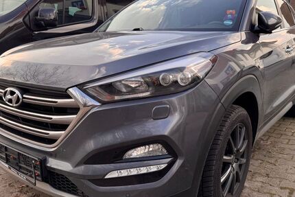 Hyundai TUCSON 80.000 km 18.990 &euro; Oldenburg 26125