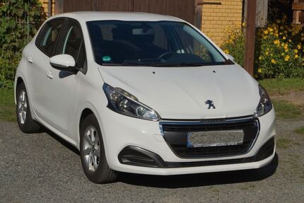 Peugeot 208 74.300 km 4.300 &euro; Chemnitz 09130
