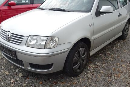VW Polo 130.000 km 700 &euro; Löhne 32584