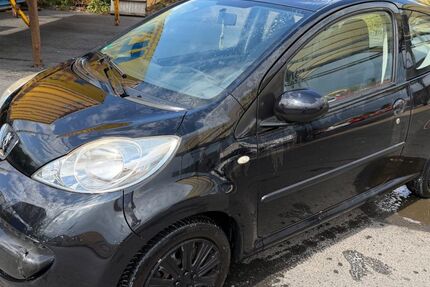 Peugeot 107 115.000 km 2.950 &euro; Sinzig 53489