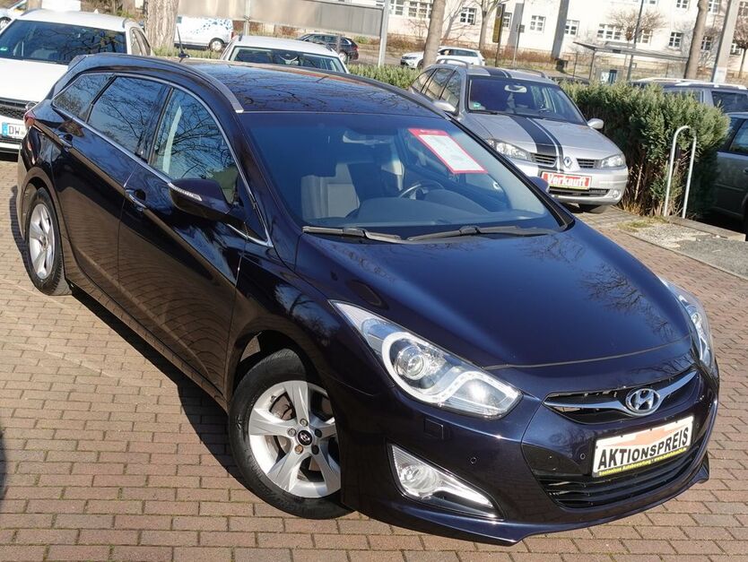 Hyundai i40 150.000 km 7.480 € Dresden 01239