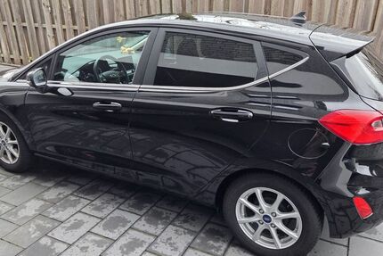 Ford Fiesta 129.400 km 8.100 &euro; Papenburg 26871