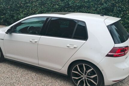VW Golf 126.200 km 13.700 &euro; Xanten 46509