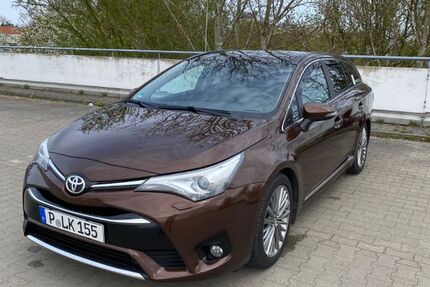 Toyota Avensis 148.000 km 14.199 &euro; Potsdam 14482