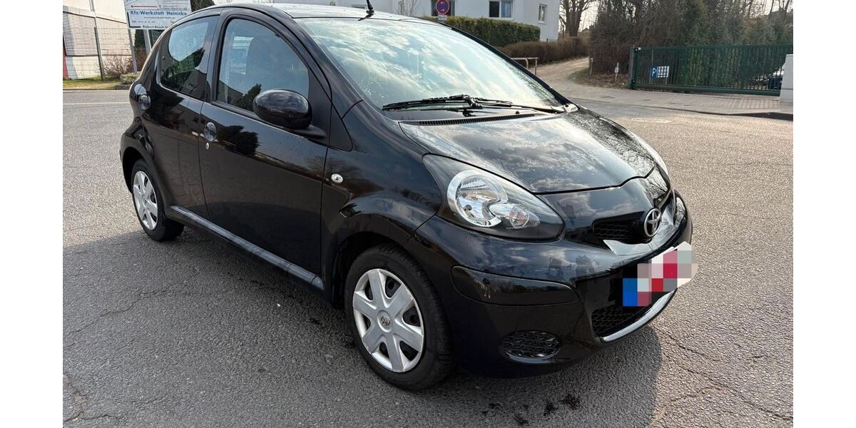 Toyota Aygo (X) 96.000 km 3.600 &euro; Elmshorn 25335