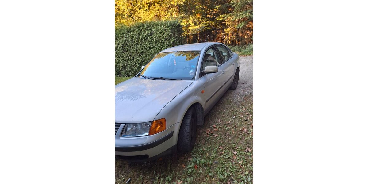 VW Passat 216.000 km 1.600 € Passau 94036