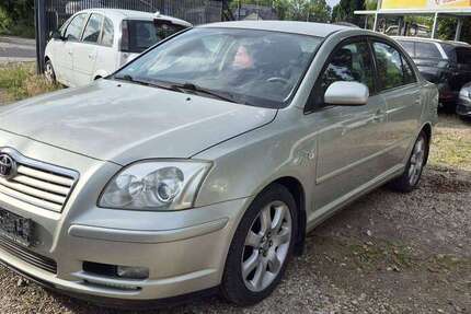 Toyota Avensis 204.942 km 2.370 &euro; Berlin - Pankow 13127