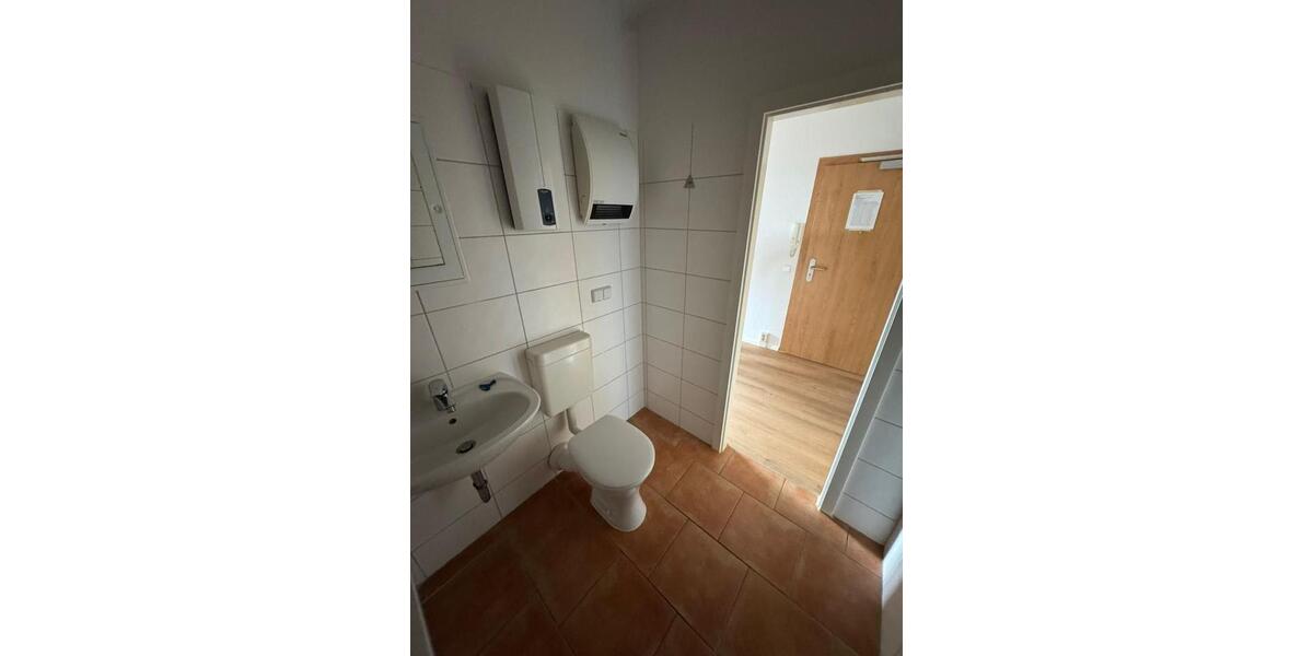 Etagenwohnung Halle (Saale) Halle-Neustadt - 4 Zimmer, 66 m&sup2;, 290&euro; | Angebot:26348030