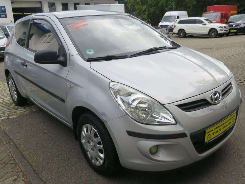 Hyundai i20 53.654 km 3.250 € Michendorf 14552