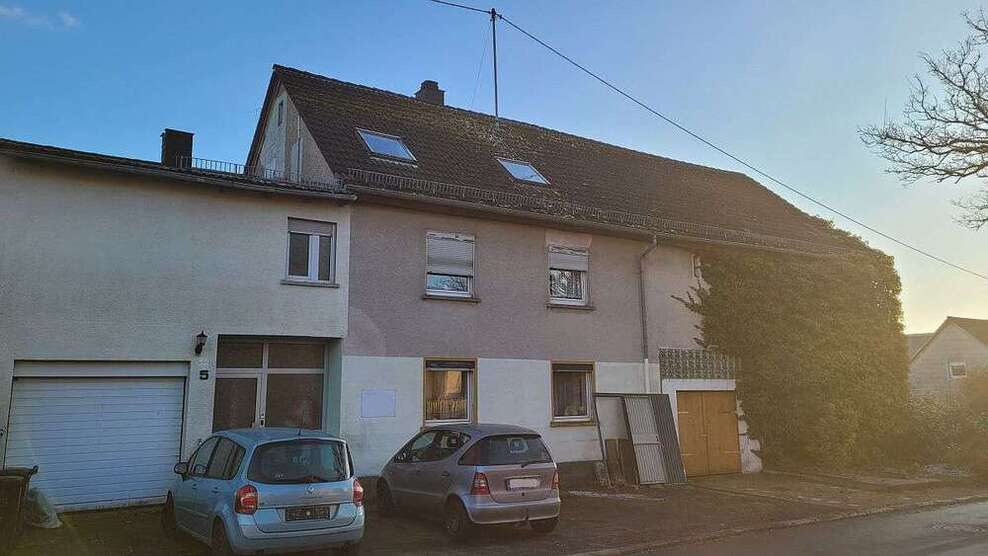Haus zum Kaufen in Sonnenberg-Winnenberg 225.000 € 207 m²