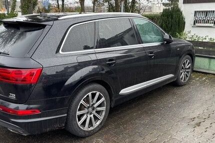 Audi Q7 105.000 km 32.300 € Wiesbaden 65187