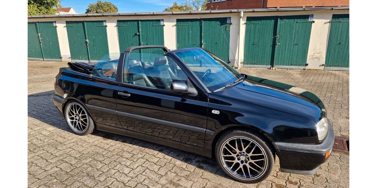 VW Golf 195.000 km 3.499 &euro; Lübeck 23556