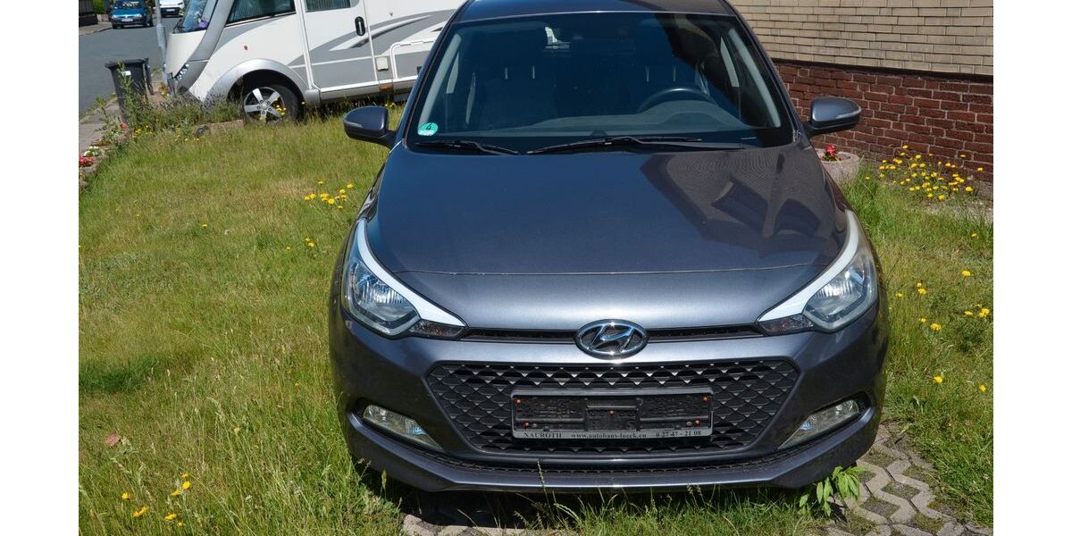 Hyundai i20 48.890 km 8.750 &euro; Loxstedt 27612