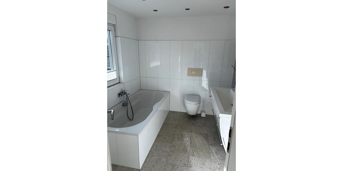 Doppelhaushälfte Dinslaken - 4 Zimmer, 121 m&sup2;, 480.000&euro; | Angebot:25304625