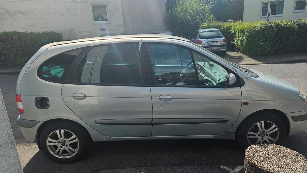 Renault Scenic 196.400 km 1.000 &euro; Leverkusen 51379