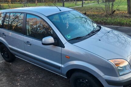 Ford Fusion 53.000 km 5.500 &euro; Bergisch-Gladbach 51429