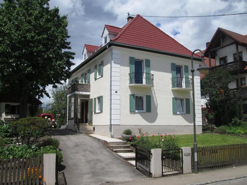 Altbau-Charme in Zentrumsnähe – 3-Zimmer-Wohnung mit Garten & Ste