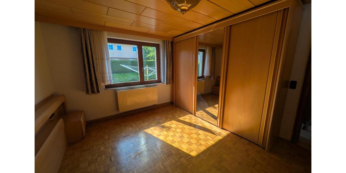 Doppelhaushälfte Ochsenfurt - 7 Zimmer, 196 m&sup2;, 540.000&euro; | Angebot:26297131