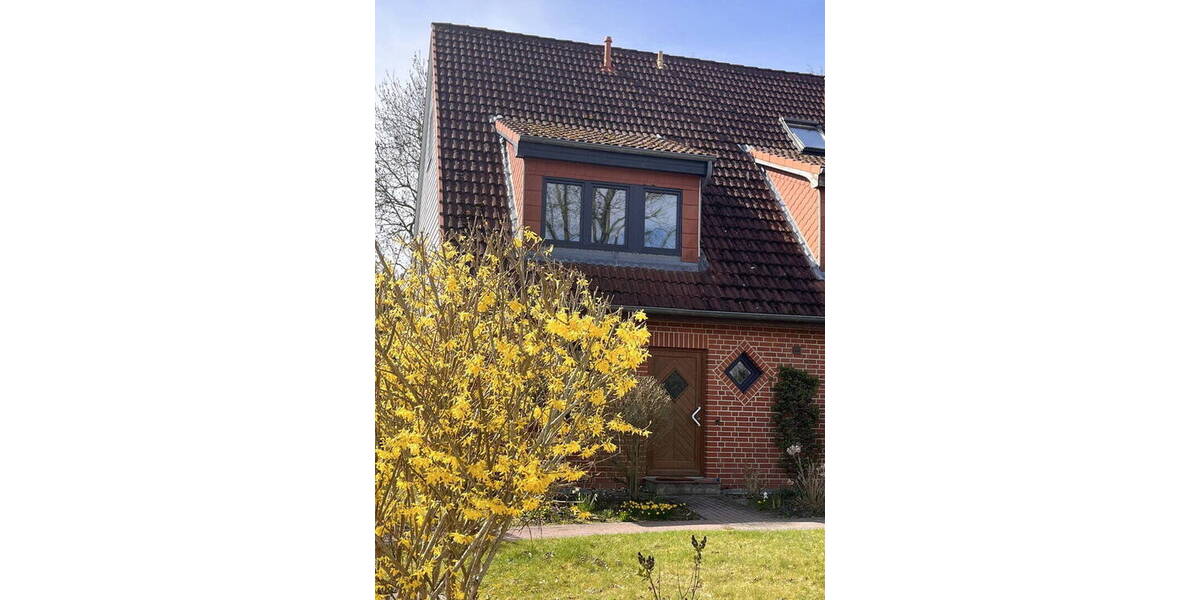 Reihenendhaus Reinfeld - 4 Zimmer, 112 m&sup2;, 1.750&euro; | Angebot:25934087