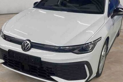 VW Golf 8.262 km 33.490 &euro; Potsdam 14482