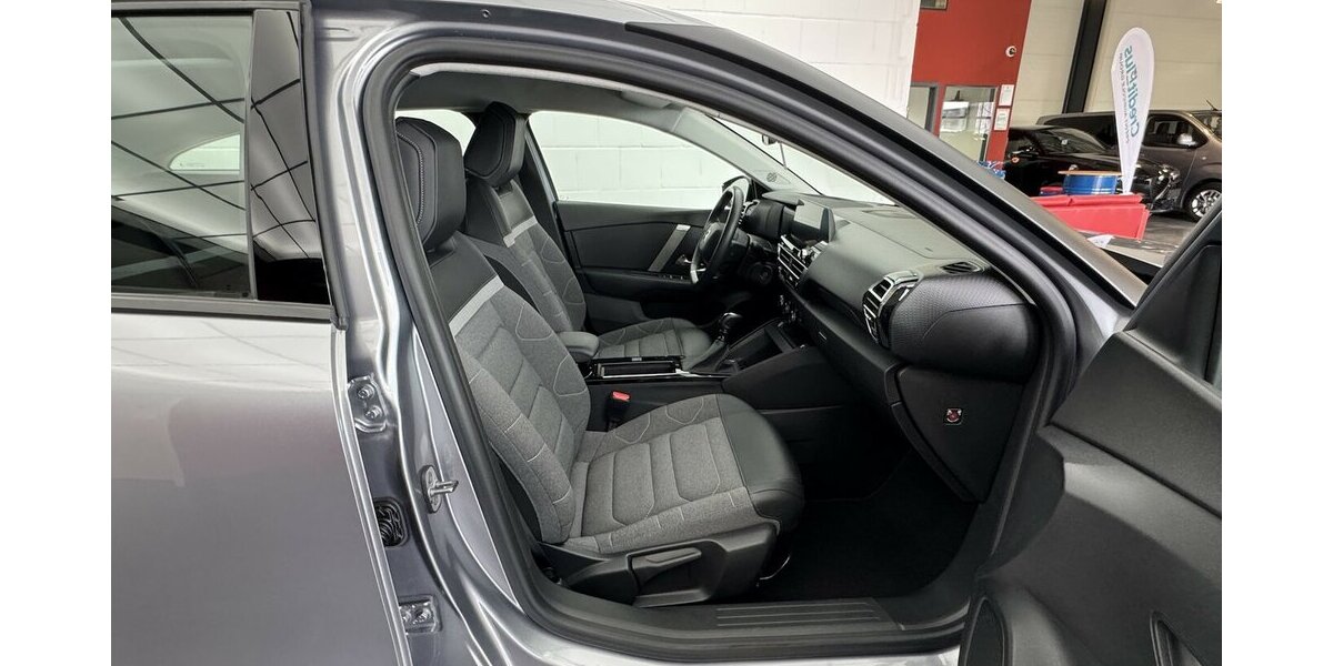 Citroen C4 130 Puretech Feel Pack LED Winterpaket 49.200 km 13.746 &euro; Lich 35423