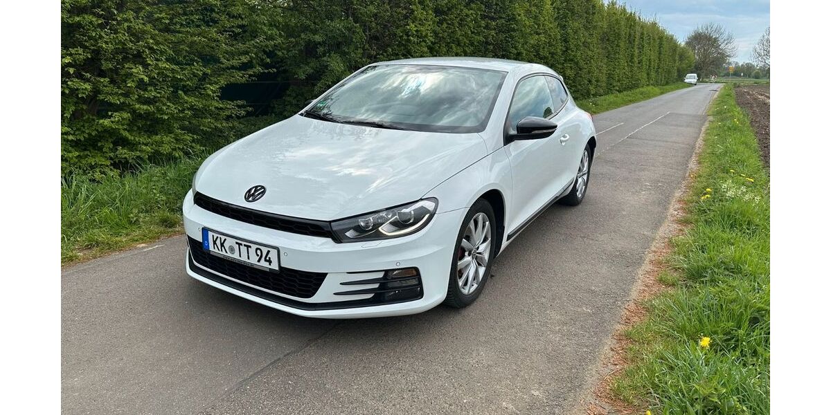 VW Scirocco 124.000 km 14.490 &euro; Viersen 41749