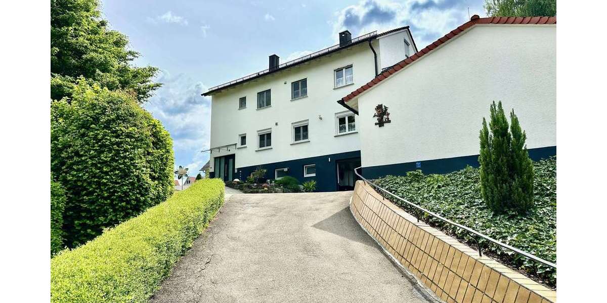 Einfamilienhaus Ellwangen - 8 Zimmer, 219 m&sup2;, 569.000&euro; | Angebot:25237691