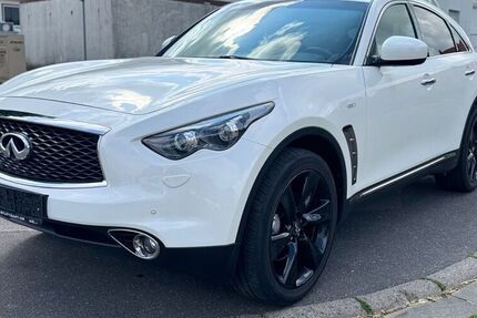 INFINITI QX70