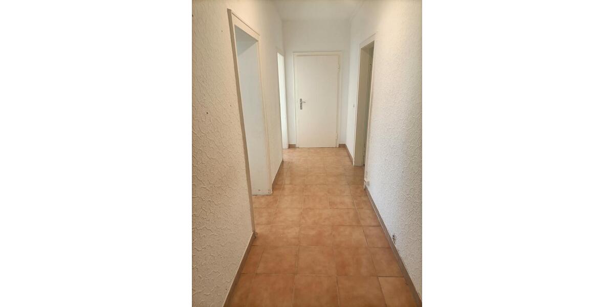 Erdgeschoßwohnung Saarlouis - 3 Zimmer, 80 m&sup2;, 590&euro; | Angebot:26398757