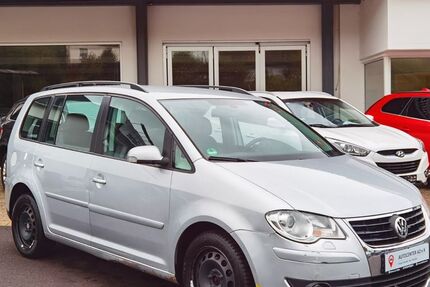 VW Touran 273.000 km 2.490 &euro; Steinau an der Straße 36396