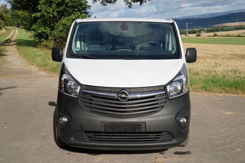 Opel Vivaro 175.000 km 11.499 € Einbeck 37574