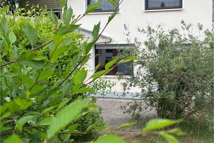 Sonnige DHH in Top-Lage 110 qm, Garage und Garten