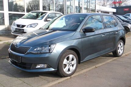 Skoda Fabia 60.380 km 12.499 &euro; München 81825