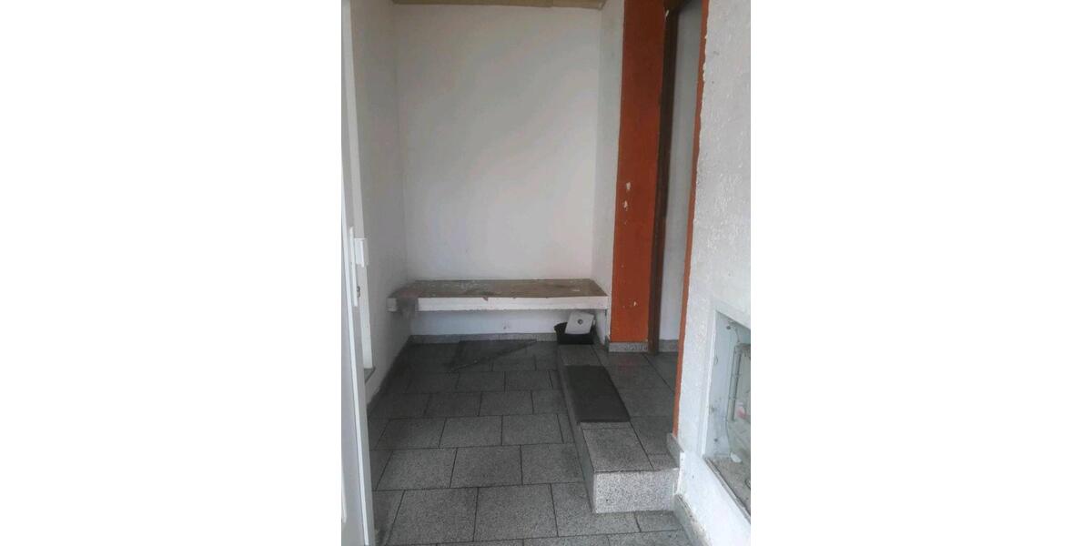 Einfamilienhaus Oberaurach - 7 Zimmer, 150 m&sup2;, 175.000&euro; | Angebot:26706119