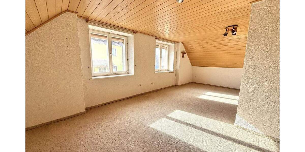 Einfamilienhaus Eslarn - 7 Zimmer, 151 m&sup2;, 180.000&euro; | Angebot:23824889