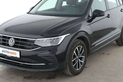 VW Tiguan 23.629 km 25.860 &euro; Stuttgart 70195