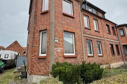 Haus Hagenow - 6 Zimmer, 175 m&sup2;, 280.000&euro; | Angebot:27144430