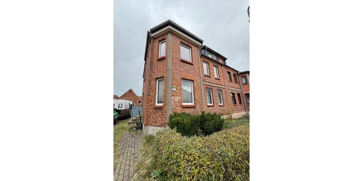Mehrfamilienhaus, Wohnhaus Hagenow - 6 Zimmer, 175 m&sup2;, 280.000&euro; | Angebot:27144430