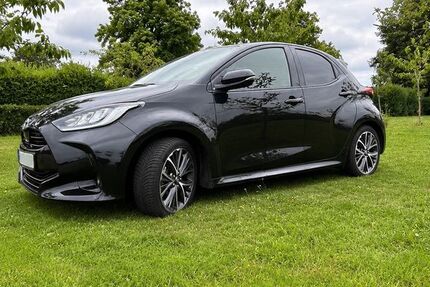 Toyota Yaris 28.800 km 22.499 &euro; Schneverdingen 29640