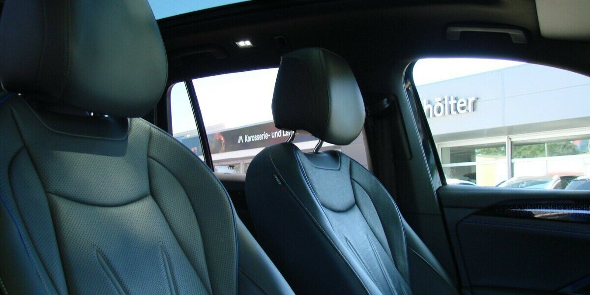VW Tiguan R-Line BlackStyle 4M Pano AHK SHZ IQ Light 44.213 km 47.980 &euro; Falkensee 14612