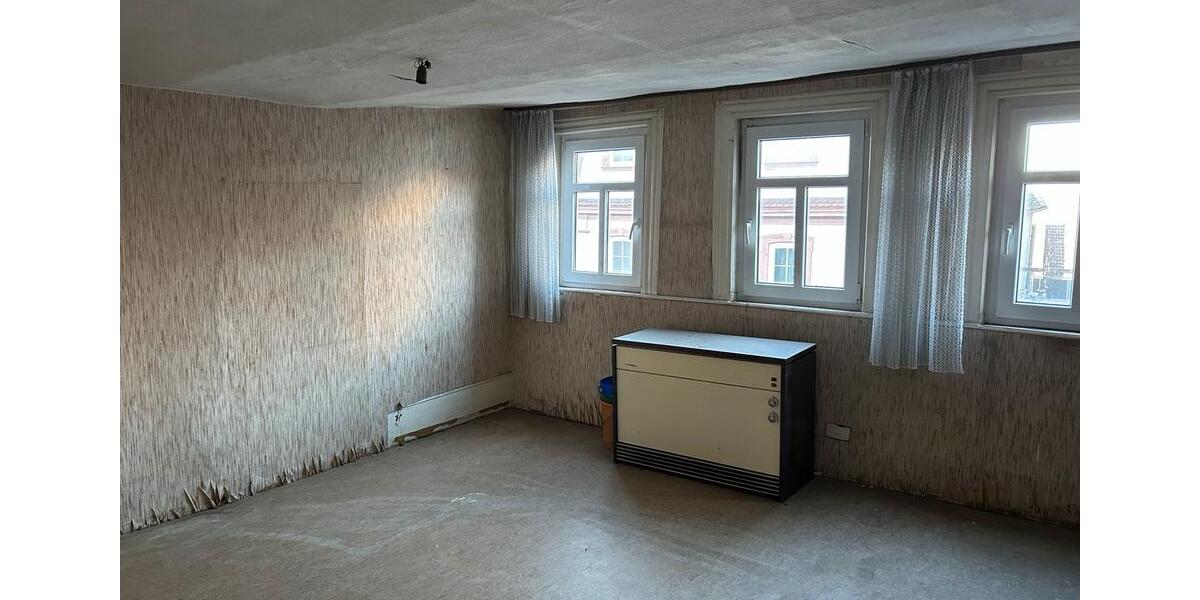 Einfamilienhaus Boxberg - 8 Zimmer, 182 m&sup2;, 89.000&euro; | Angebot:25612391